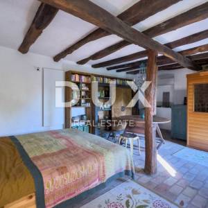 ISTRA, LUPOGLAV, OKOLICA – seosko imanje u Istri s 8 kuća na osami - zemljište od 22.000 m²