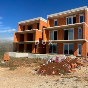 ISTRA, POREČ - Dvoetažni stan s pogledom na more