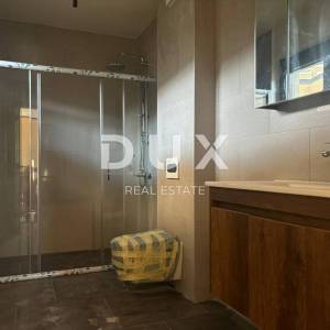  ISTRA, POREČ - Ekskluzivni penthouse s krovnom terasom i otvorenim pogledom na more! SNIŽENO! 