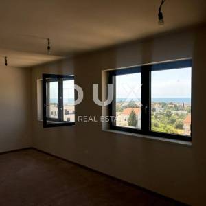  ISTRA, POREČ - Ekskluzivni penthouse s krovnom terasom i otvorenim pogledom na more! SNIŽENO! 