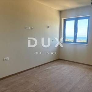  ISTRA, POREČ - Ekskluzivni penthouse s krovnom terasom i otvorenim pogledom na more! SNIŽENO! 