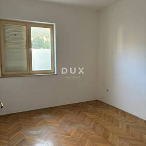 ISTRA, POREČ Komforan stan sa okućnicom u centru grada!