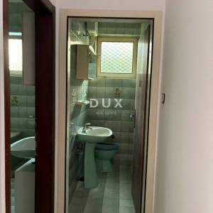 ISTRA, POREČ Komforan stan sa okućnicom u centru grada!