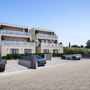 ISTRA, POREČ - Trosoban stan u prizemlju