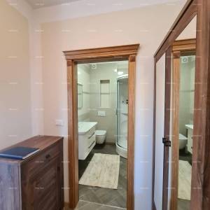 Istra. Premantura.Troetažni stan s krovnom terasom! 100 metara do mora.