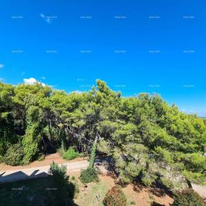 Istra. Premantura.Troetažni stan s krovnom terasom! 100 metara do mora.