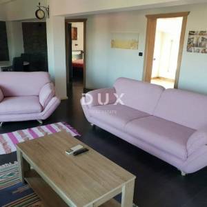 ISTRA, PULA – Elegantan 2SS+DB stan od 110 m² s privatnim parkingom i balkonom s pogledom za dugoročnu rentu