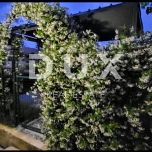  ISTRA, PULA - Obiteljski stan s vrtom u centru + dodatni studio apartman! RIJETKO DOSUTPNA LOKACIJA!