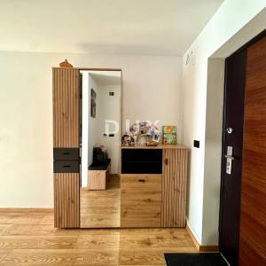 ISTRA, PULA - Predivan peterosoban stan na dvije etaže 