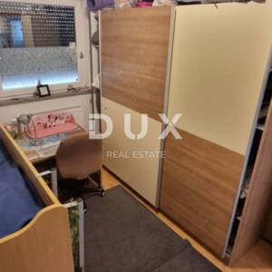 ISTRA, PULA Stan s dvorištem na top lokaciji! 