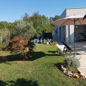 ISTRA, ROVINJ - Moderna prizemnica s bazenom