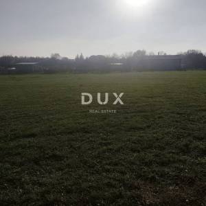 ISTRA, ŠIŠAN - Prostrana roh-bau kuća s velikim građevinskim zemljištem