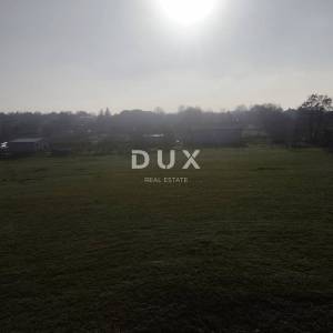 ISTRA, ŠIŠAN - Prostrana roh-bau kuća s velikim građevinskim zemljištem