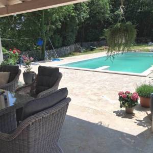 ISTRA, SVETI PETAR U ŠUMI - Prekrasna vila na prostranoj okućnicom!