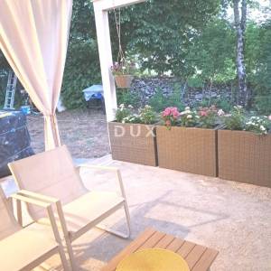 ISTRA, SVETI PETAR U ŠUMI - Prekrasna vila na prostranoj okućnicom!