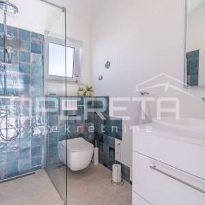 Istra, Tinjan- prizemnica s bazenom i dvorištem