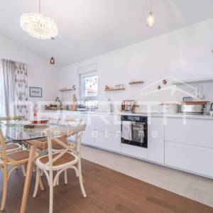 Istra, Tinjan- prizemnica s bazenom i dvorištem