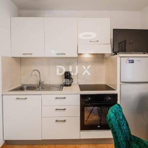 ISTRA, UMAG – Autentična kamena kuća 20 m od mora