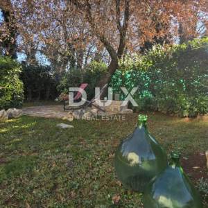 ISTRA, UMAG – Kuća s bazenom u potpunoj privatnosti, okružena zelenilom