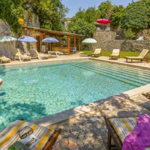 ISTRA, VINTIJAN - Rustikalna vila u starom kamenolomu