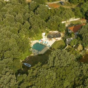 ISTRA, VINTIJAN - Rustikalna vila u starom kamenolomu