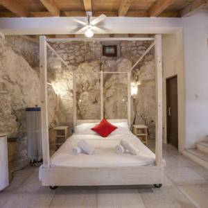 ISTRA, VINTIJAN - Rustikalna vila u starom kamenolomu