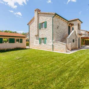 ISTRA, VIŠNJAN - Rustikalna kuća s bazenom