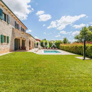 ISTRA, VIŠNJAN - Rustikalna kuća s bazenom