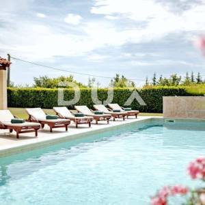 ISTRA, VIŠNJAN - Rustikalna kuća s garažom i bazenom