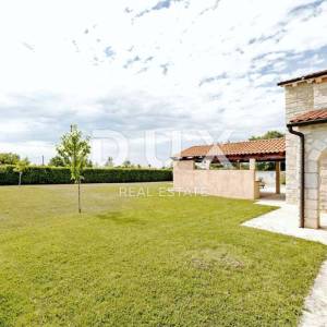 ISTRA, VIŠNJAN - Rustikalna kuća s garažom i bazenom