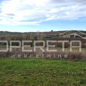 Istra, Vižinada- Građevinsko zemljište s lijepim pogledom