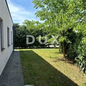  ISTRA, VODNJAN (okolica) - Moderna prizemnica s puno privatnosti i zelenila!