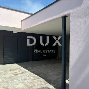  ISTRA, VODNJAN (okolica) - Moderna prizemnica s puno privatnosti i zelenila!