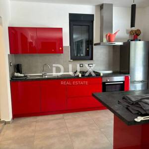  ISTRA, VODNJAN (okolica) - Moderna prizemnica s puno privatnosti i zelenila!