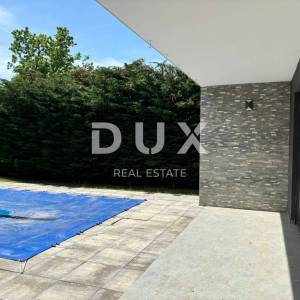  ISTRA, VODNJAN (okolica) - Moderna prizemnica s puno privatnosti i zelenila!