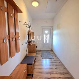 ISTRA, VRSAR (okolica) - 2SS+DB stan na traženoj i mirnoj lokaciji s vrtom i privatnim parkingom