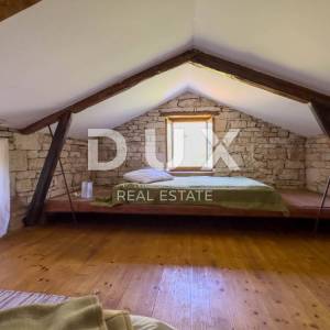 ISTRA, ŽMINJ - Jedinstveno imanje u srcu Istre sa 6 kamenih kuća u uhodanom turističkom najmu