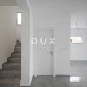 ISTRA,KAŠTEL - Moderna novogradnja s pogledom na more