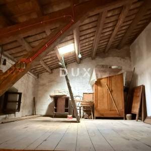 ISTRA,POREČ - Autentična istarska kuća s dvije stambene jedinice