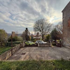 ISTRA,POREČ - Autentična istarska kuća s dvije stambene jedinice