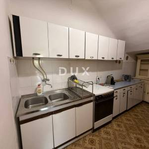 ISTRA,POREČ - Autentična istarska kuća s dvije stambene jedinice