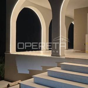 Izvanredna Samostojeća Vila s Panoramskim Pogledom na More i Vinograde