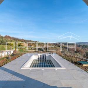 Izvanredna Samostojeća Vila s Panoramskim Pogledom na More i Vinograde