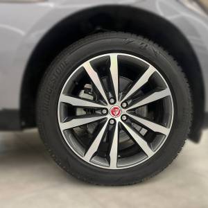 Jaguar F-Pace AWD SE - 3 godine jamstva