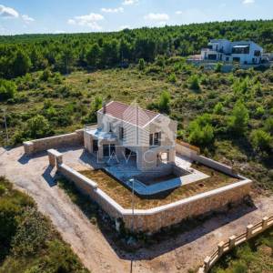 Jedinstvena kamena villa s bazenom i pogledom na more - Novigrad