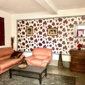 Jedinstvena prilika! Stan u centru Buzeta – stambeno-poslovni potencijal