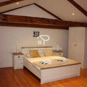 Kamena kuća 105m2 nedaleko Poreča s hidromasažnim bazenom