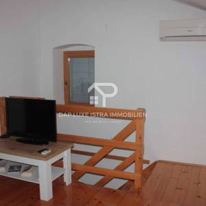 Kamena kuća 105m2 nedaleko Poreča s hidromasažnim bazenom