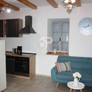 Kamena kuća 105m2 nedaleko Poreča s hidromasažnim bazenom