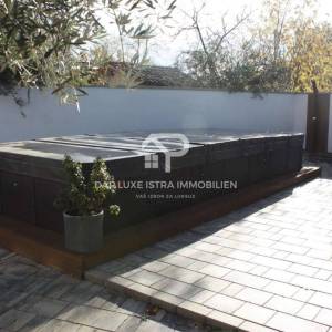 Kamena kuća 105m2 nedaleko Poreča s hidromasažnim bazenom